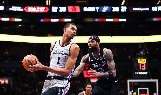 官方网站-剑指西部第一！马刺豪取10连胜：文班封锁内线